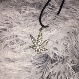 🍃WEED NECKLACE🍃